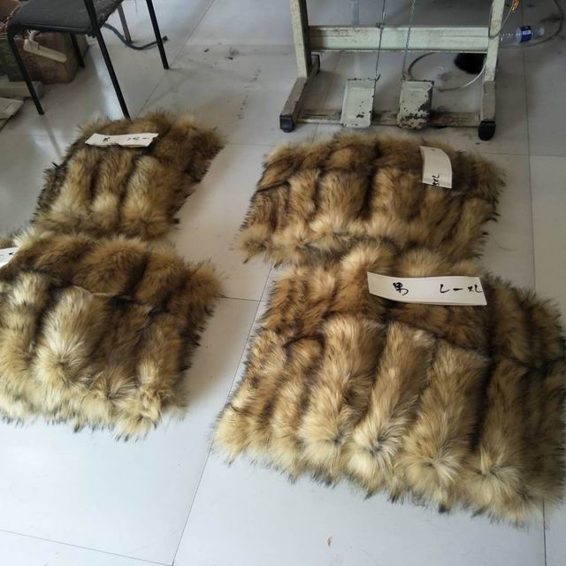 高科技發(fā)展快：無(wú)縫針織機(jī)3分鐘一件。毛領(lǐng)行業(yè)甘愿一直純手工嗎？-551