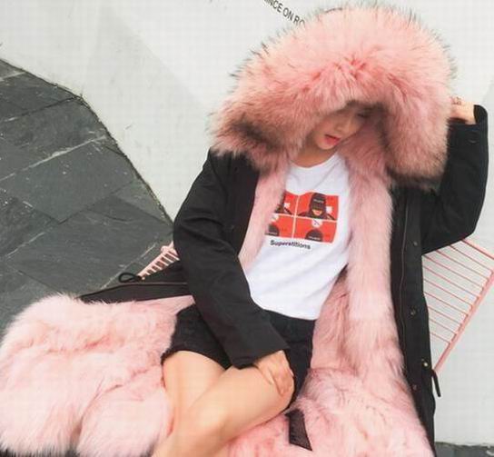 為什么毛領(lǐng)扣眼有兩排？羽絨服單排扣怎么辦？-684